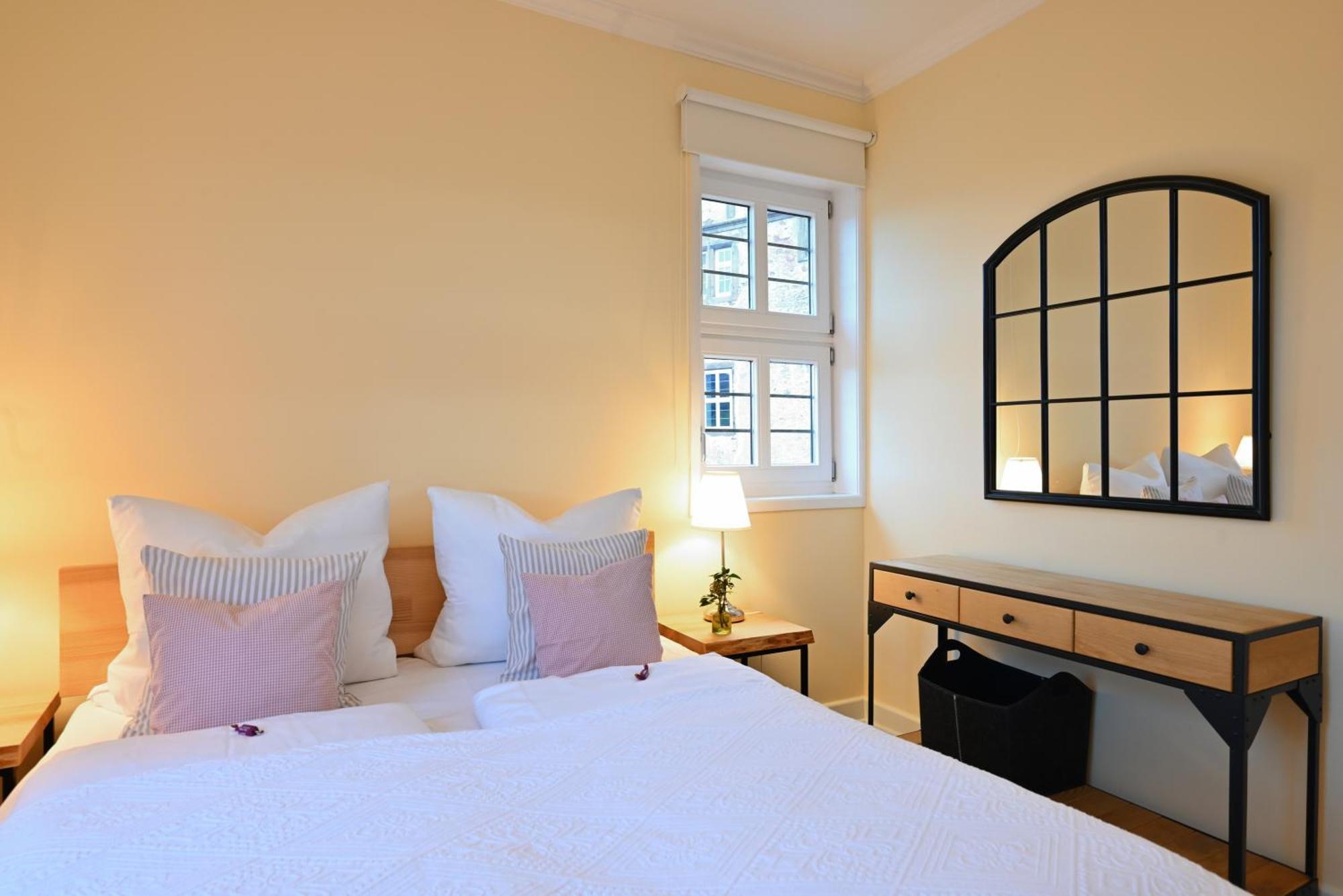 Graefin Amalia - Elegantes Apartment In Der Historischen Hinterburg In Schlitz, 2 Schlafzimmer, Mit Garten, Nahe Fulda Und Bad Hersfeld 외부 사진